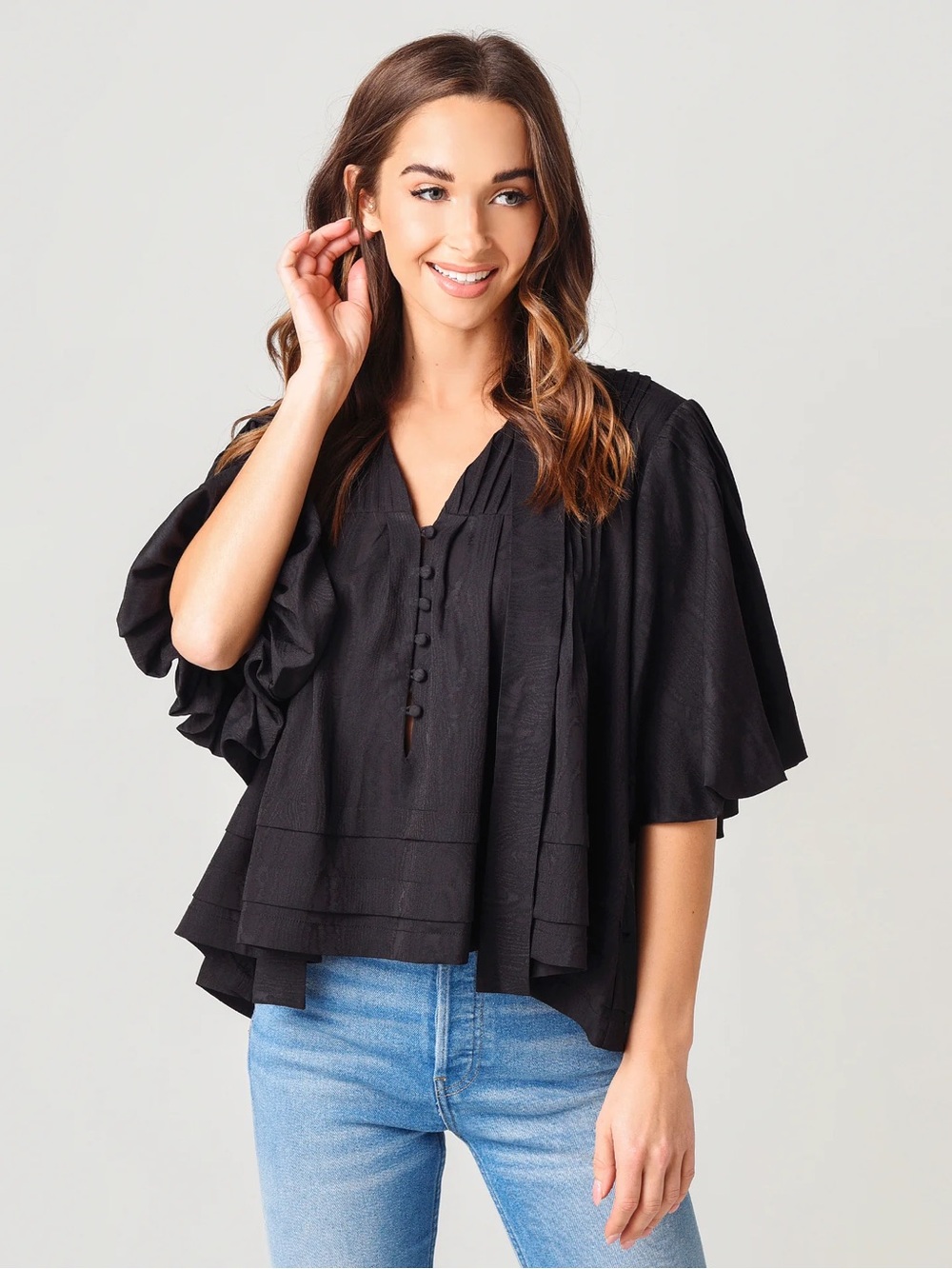 Hunter Bell Newberry Blouse Black Pleated Flutter Sleeve Top Large